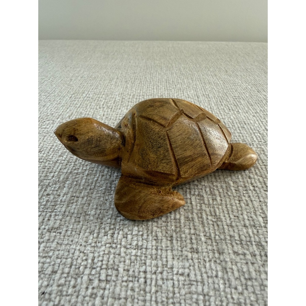 Vintage Hand‎ Carved Small Wooded Sea Turtle Signed Maui Hawaiian 2004 Coastal